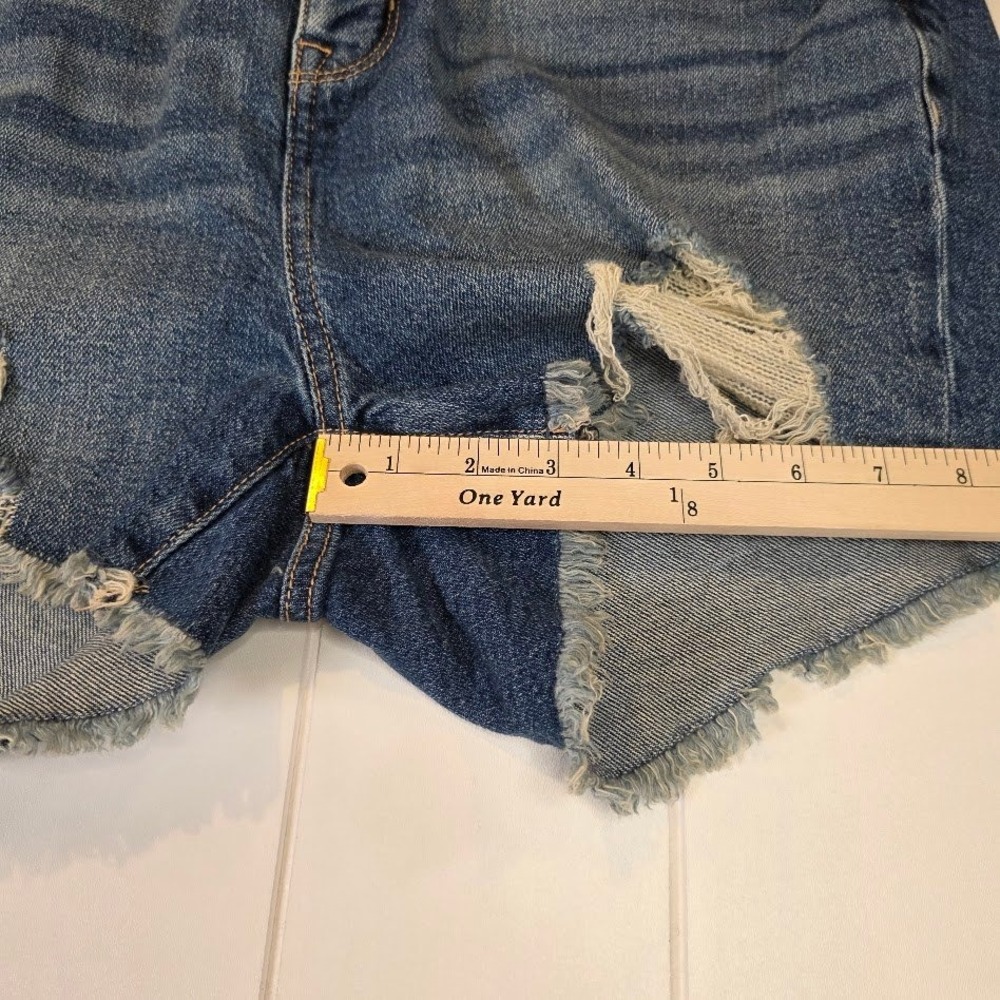 Torrid Women's 12 Denim Shorts Blue Distressed High Rise Raw Hem 3" 17223325 - Picture 10 of 10